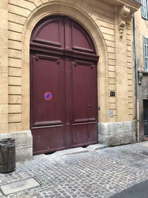 Appartement cathédrale au calme Aix-en-Provence Exterior foto